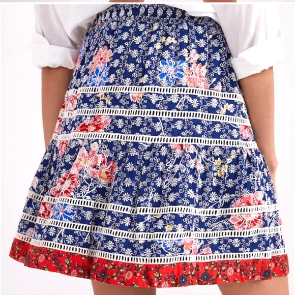 Anthropologie Verb floral embroidered mini skirt, size S - Picture 2 of 10